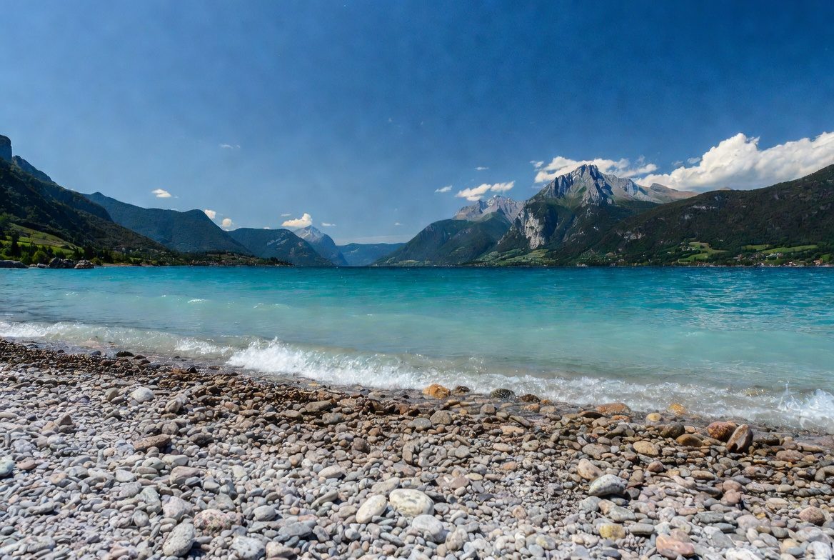 Plage de Châtillon, la rive nord du Lac du Bourget, Savoie