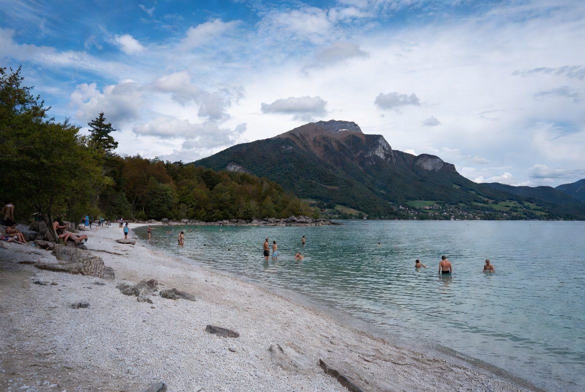 Plan d'eau de la base de loisirs de Grésy-sur-Isère, Combe de Savoie